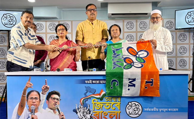 Former cricketer, Santal academic, Islamic scholar join TMC